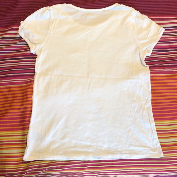 Cute white shirt with a strawberry SIZE MEDIUM 10$ - Picture 2 of 4